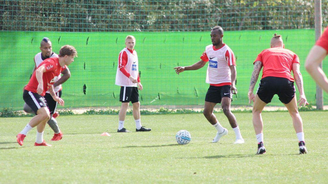 BRA FORHOLD: Brann har trent under gode forhold i Marbella de siste dagene.