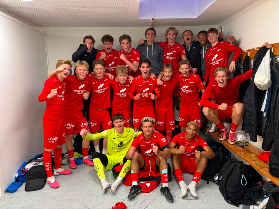 Branns G17-lag jubler for seier i den nasjonale serien. 