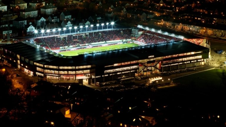 Stadion by night