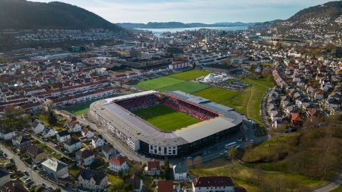 Bli med på Kniksen Fotballskole i sommer!