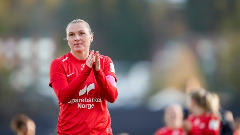 Skal hylles for 100 kamper før gullkampen