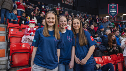 Askøy J13 innviet ny sesong med Flere Jenter-prosjektet